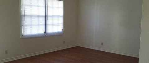 Primary Photo - 1204 E 27th St
