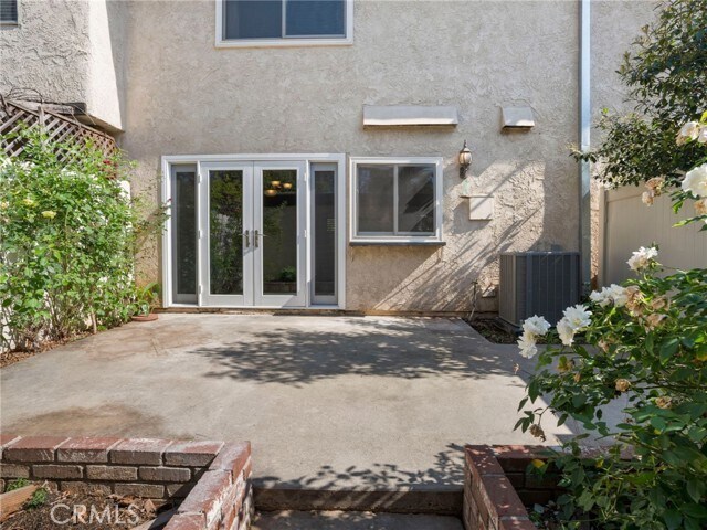 Building Photo - 2745 Tropicana Dr