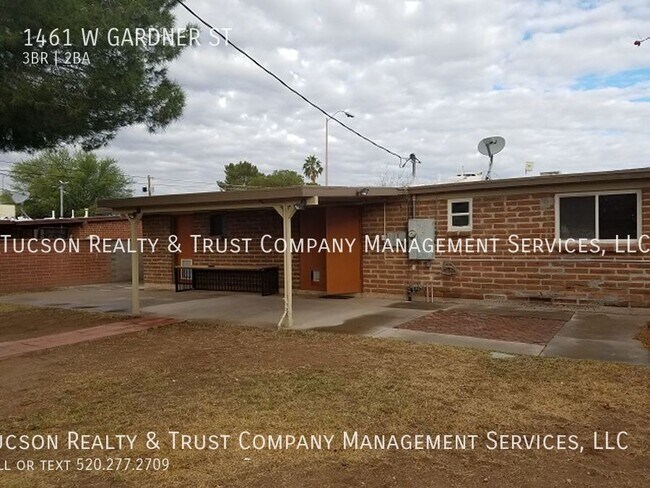 Building Photo - 1461 W Gardner St