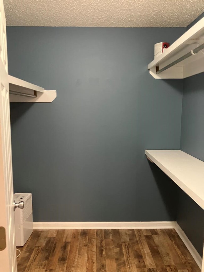 Building Photo - 2745 Navigator Cir