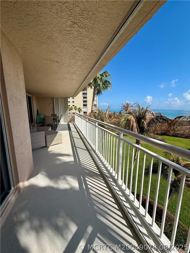 Building Photo - 3880 N Hwy A1A