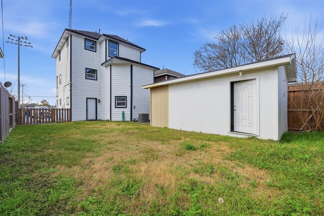 Building Photo - 9026 McGallion Rd