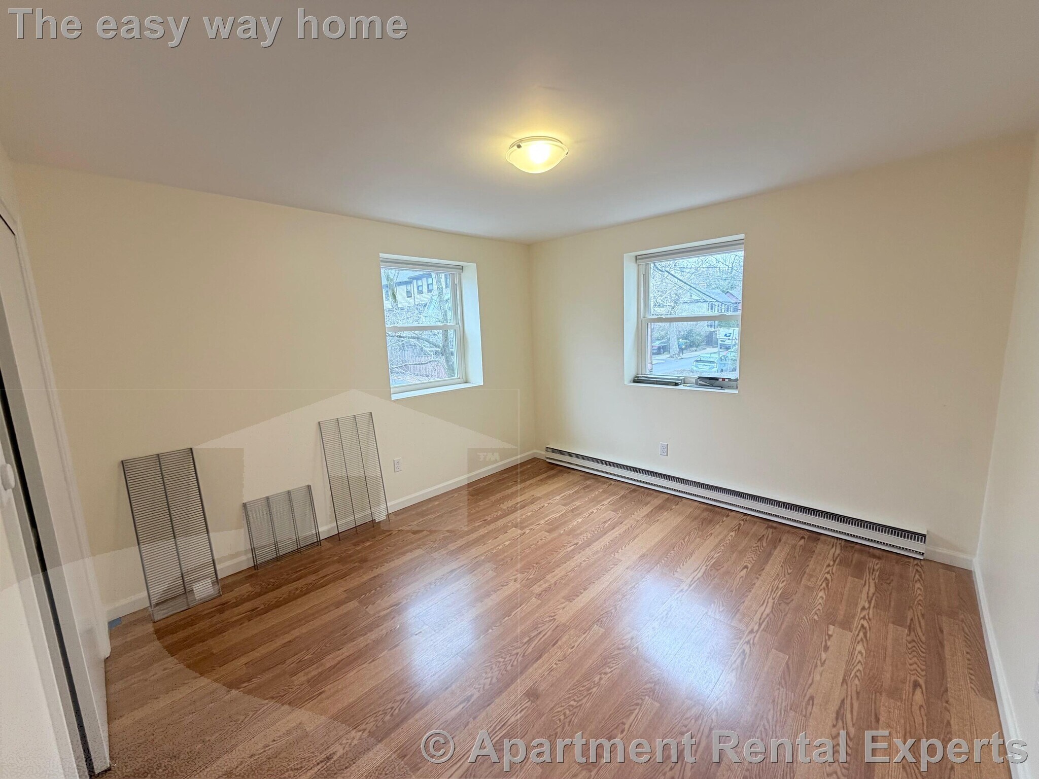 Building Photo - 104 Trowbridge St