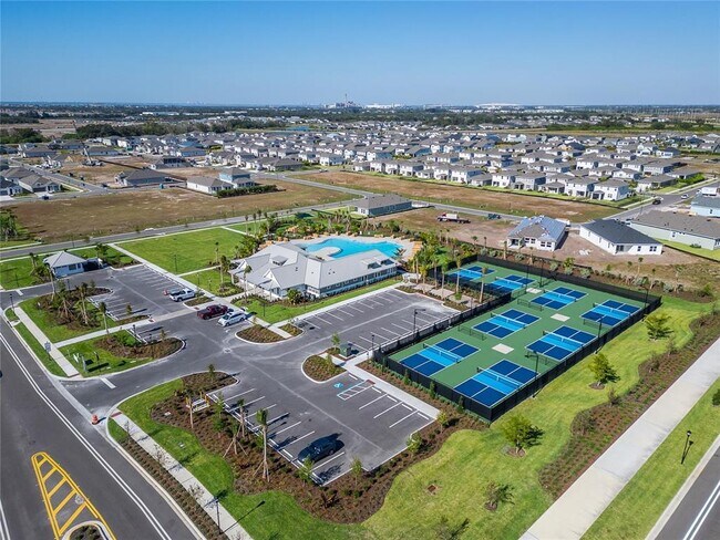 Building Photo - 5541 Del Coronado Dr