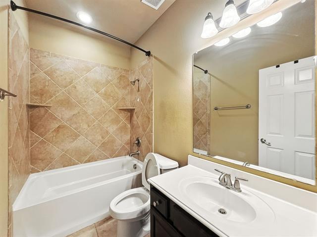 Building Photo - 3723 Sicily St