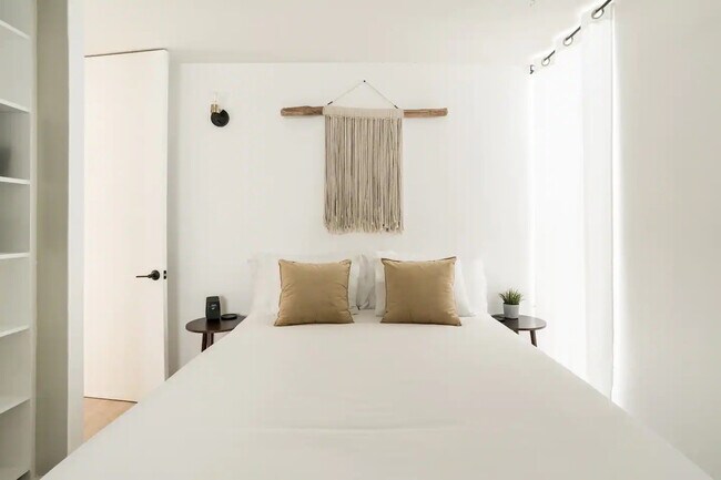 Building Photo - 1773 Torrance St