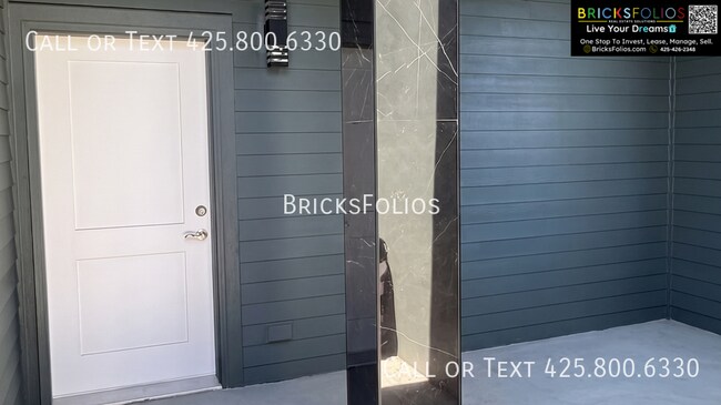 Building Photo - 8327 NE Juanita Dr