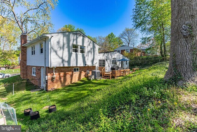 Building Photo - 8317 Harland Dr