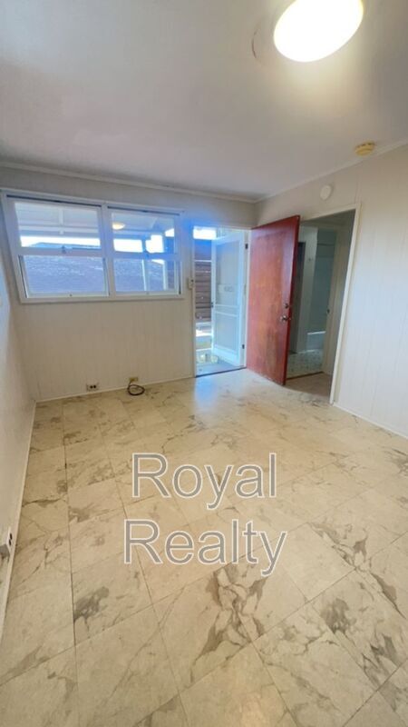 Building Photo - 3834 Anuhea St
