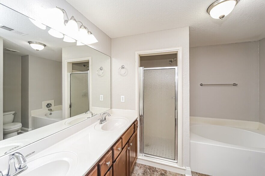 Building Photo - 4216 Blake Cir