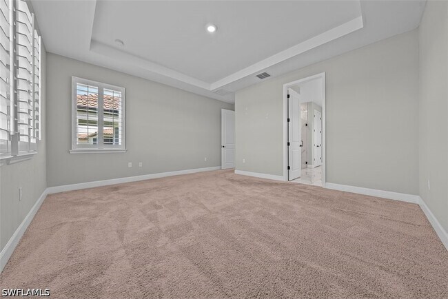 Building Photo - 2038 Grove Dr