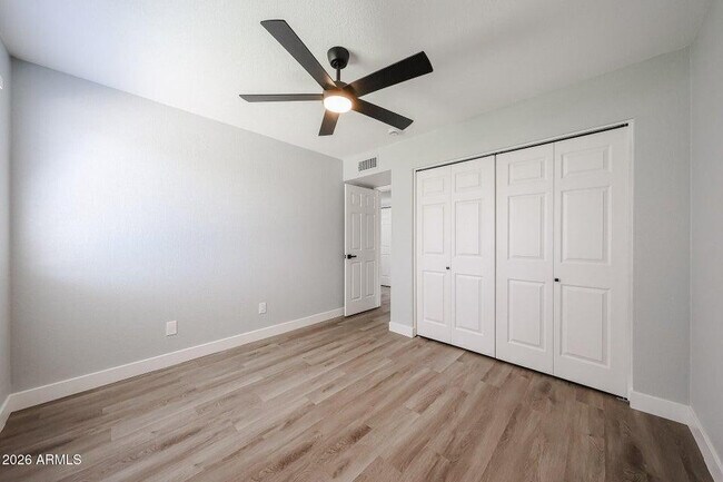 Building Photo - 3951 E Waltann Ln