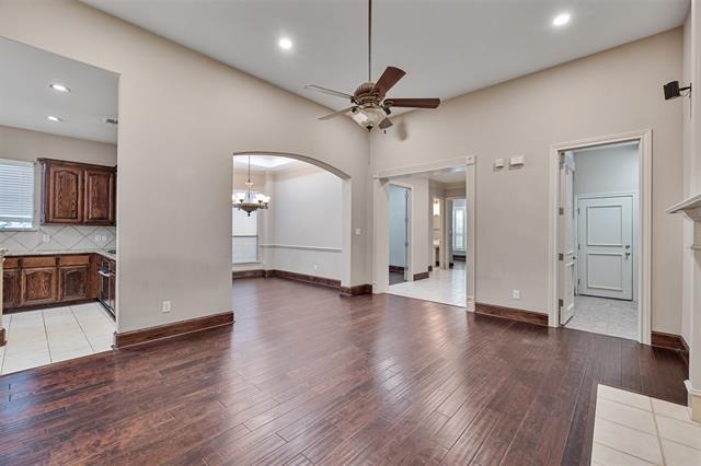 Building Photo - 1049 Lakeridge Dr