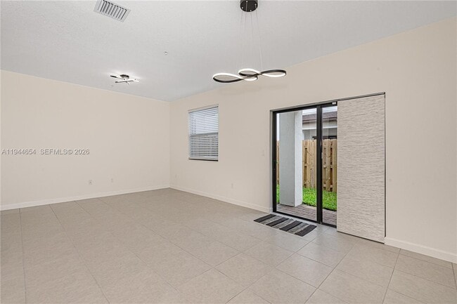 Building Photo - 261 SW 159th Ct