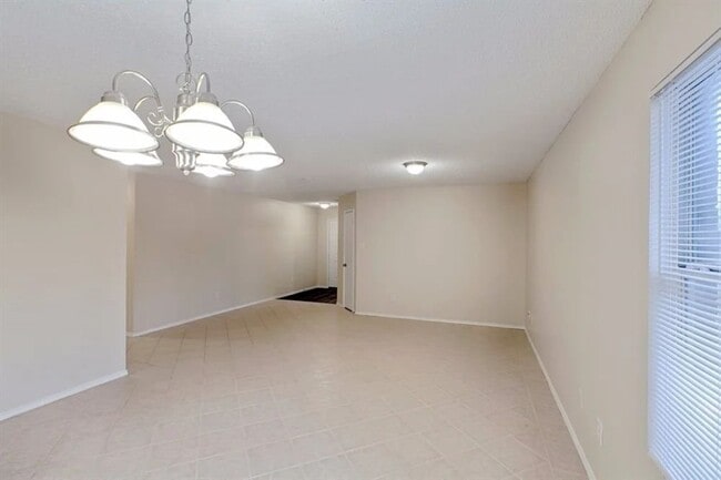 Building Photo - 4604 Bellcrest Dr