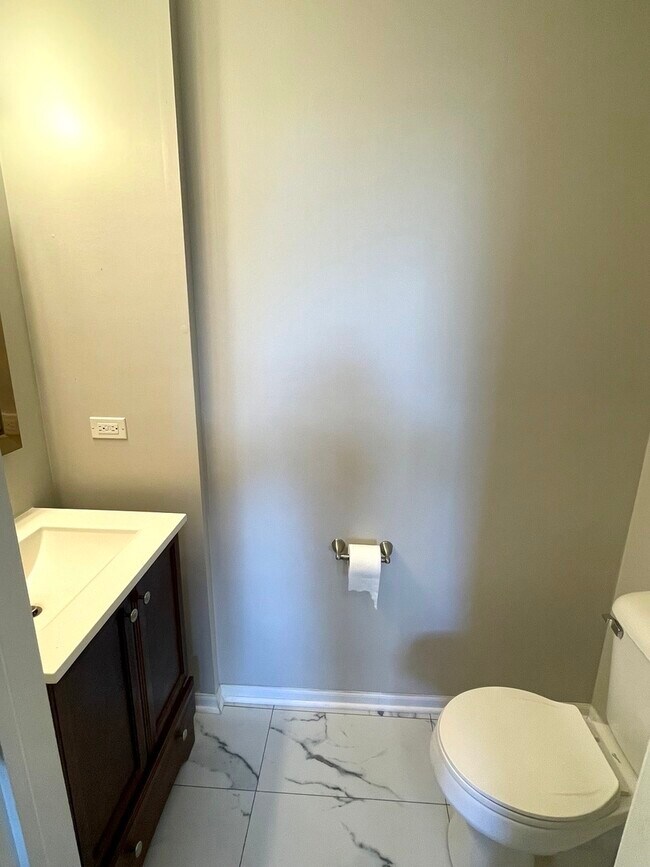 Building Photo - 541 Springbrook Trail N