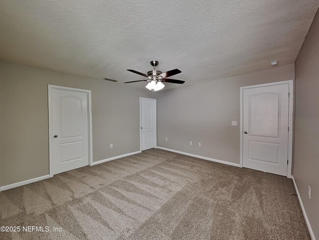 Building Photo - 8048 Meadow Walk Ln