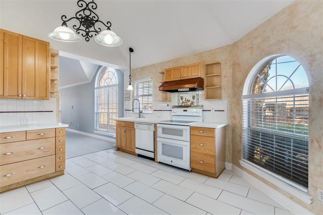 Building Photo - 2655 Lakeforest Ct