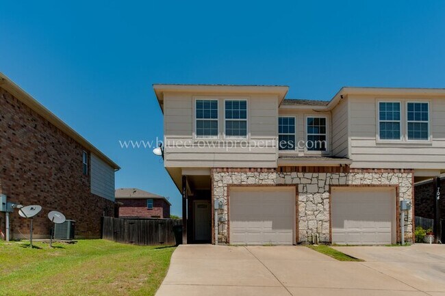 Building Photo - 706 Parkplace Ridge