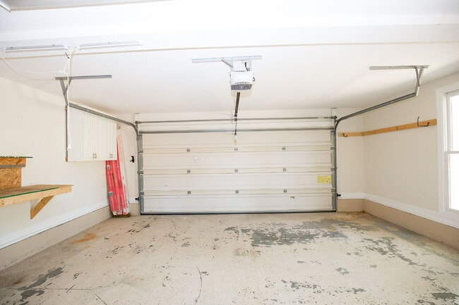 Building Photo - "Modern 3-Bedroom Home with 3 Full Bathrooms and Spacious Living Areas in Vass, NC!"