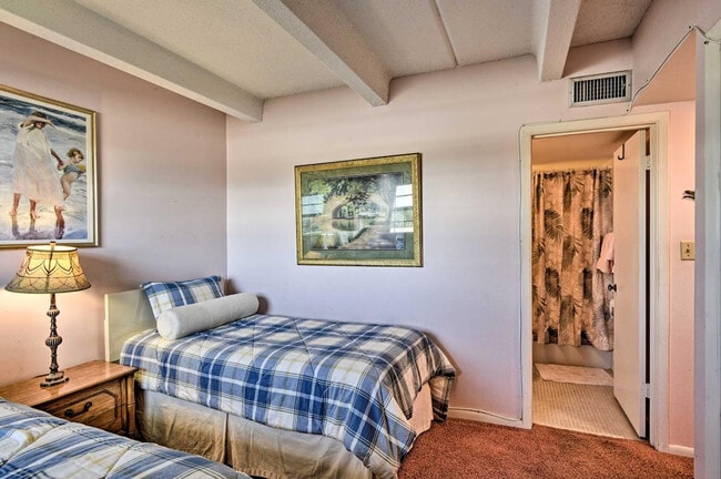 Building Photo - 4410 Jimmy Buffett Mem Hwy