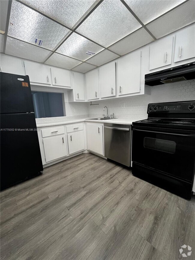 Building Photo - 8301 Sands Point Blvd