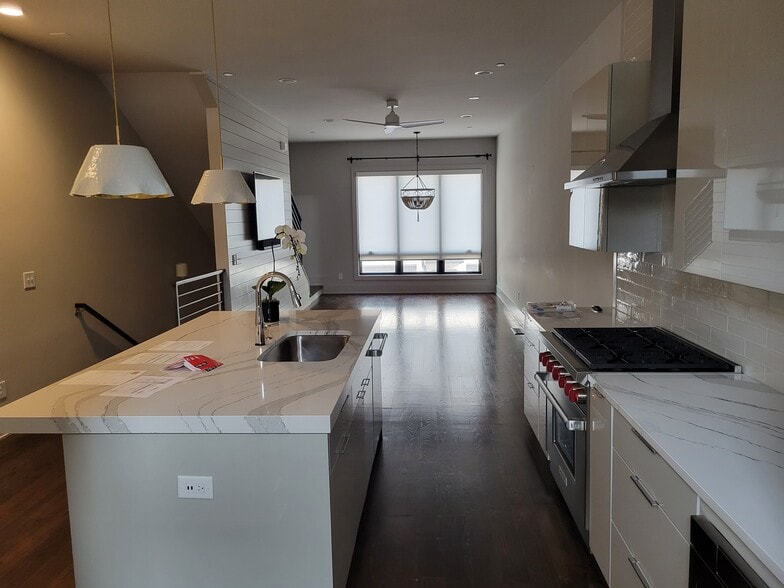 Building Photo - 117 City View Ct NE