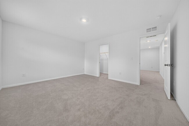 Building Photo - 210 Redford Pl Dr