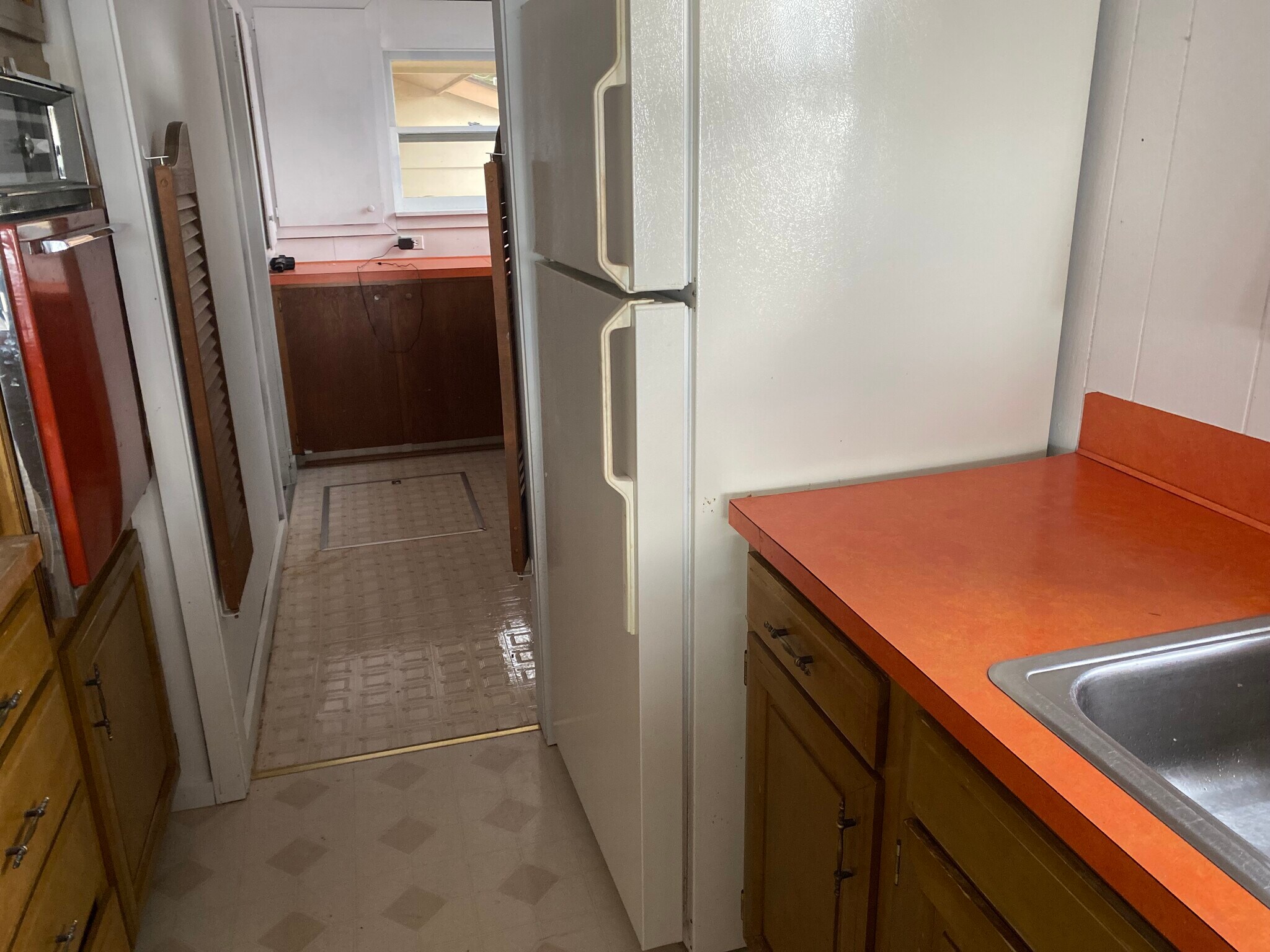 Kitchen and Pantry - 1431 Lake Dr