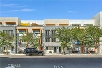 Building Photo - 359 E Broadway