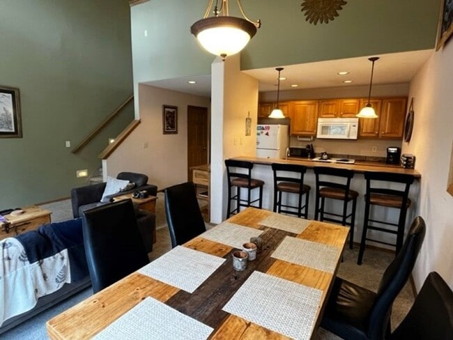 Building Photo - Winter Seasonal Rental- Tarn Landing C6
