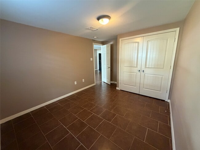 Building Photo - 1720 Roxella St