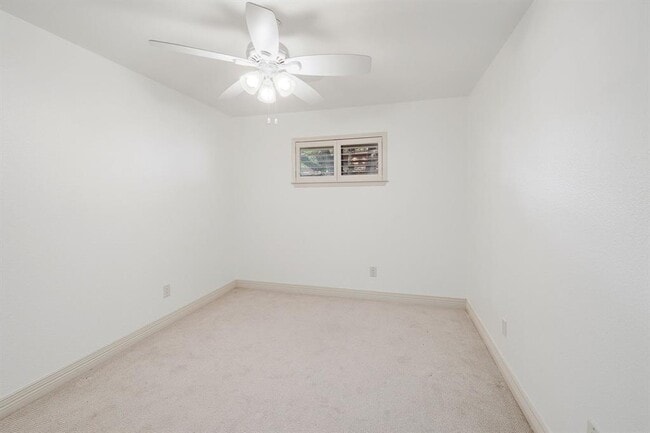 Building Photo - 3601 Peregrine Falcon Dr