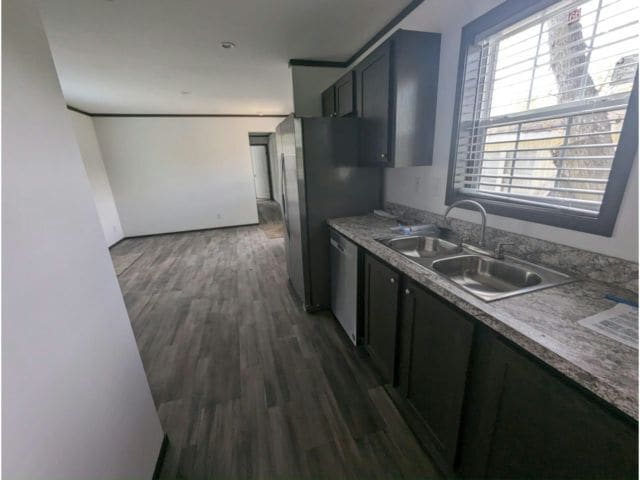 Building Photo - 133 Maple Dr