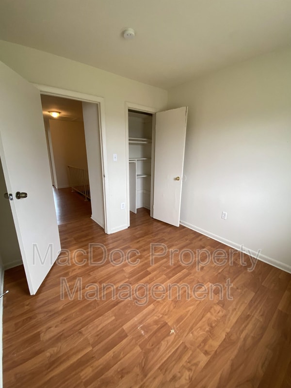 Building Photo - 2331 McClellan Ct