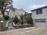 Building Photo - 338 Langley Rd