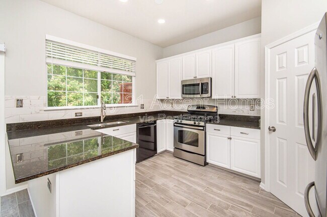 Building Photo - 5522 Jowett Ct