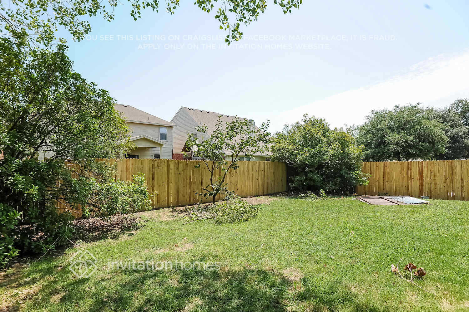Building Photo - 5028 Raymond Dr