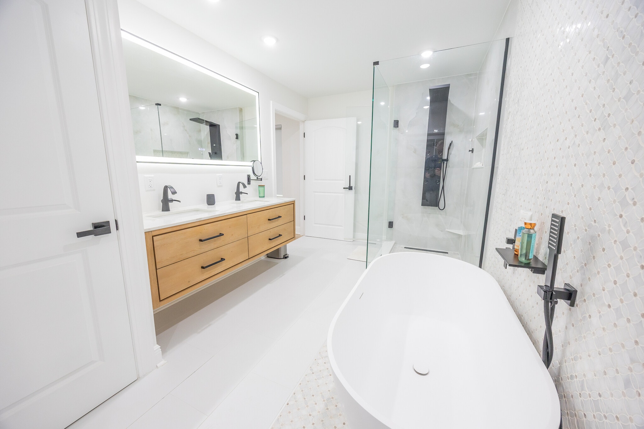 Building Photo - 7980 Royal Ave