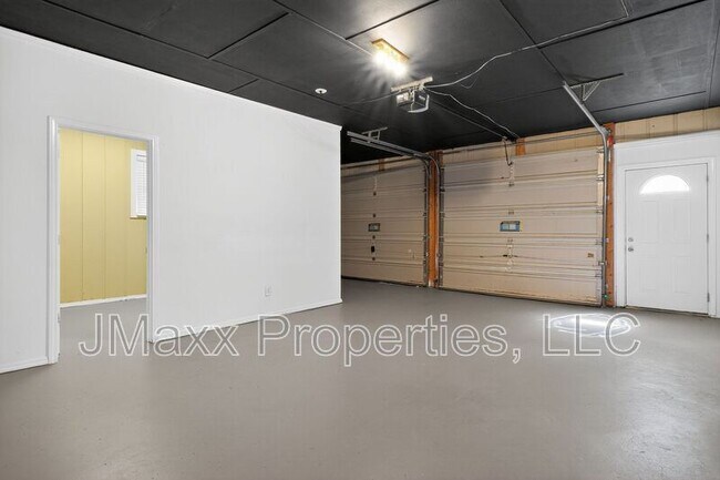 Building Photo - 30 Shiloh Hills Dr NW