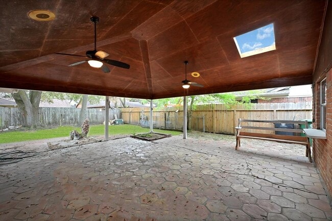 Building Photo - 12415 Lima Dr