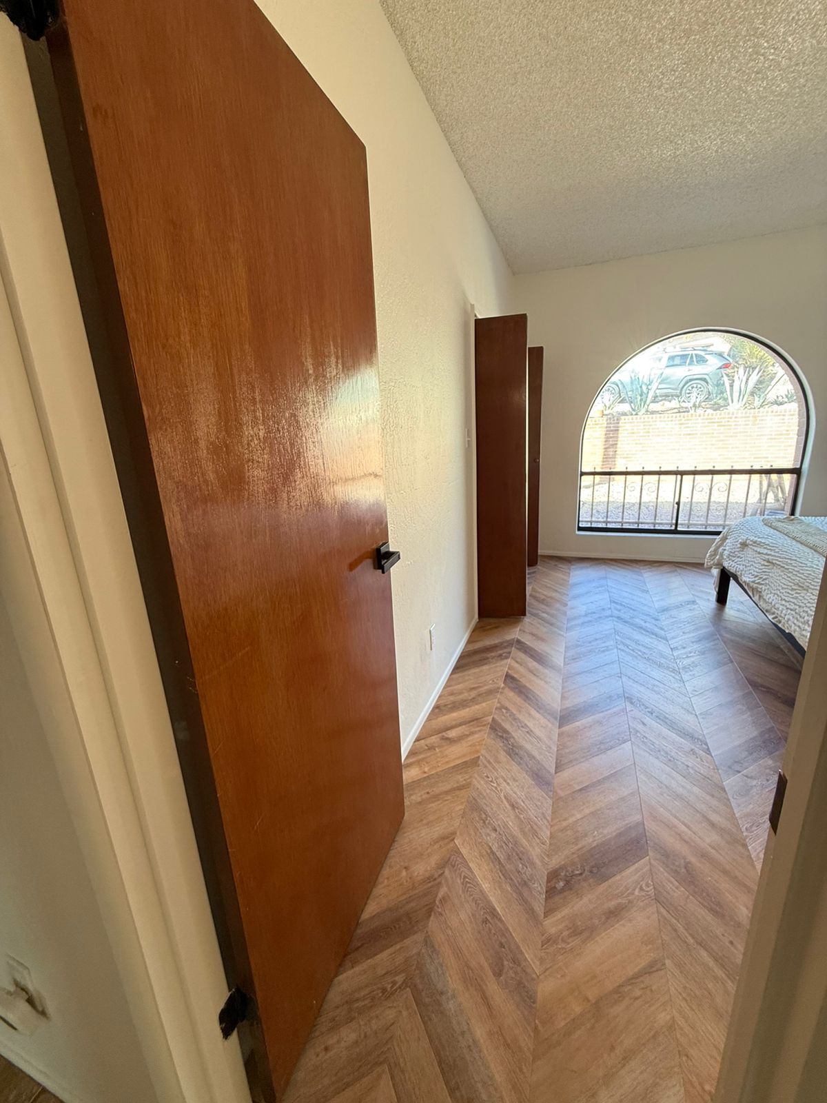 Building Photo - 1402 E Big Rock Rd