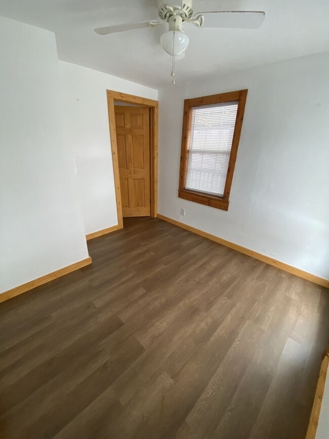 Building Photo - 390 Fall Creek Meadows Ln