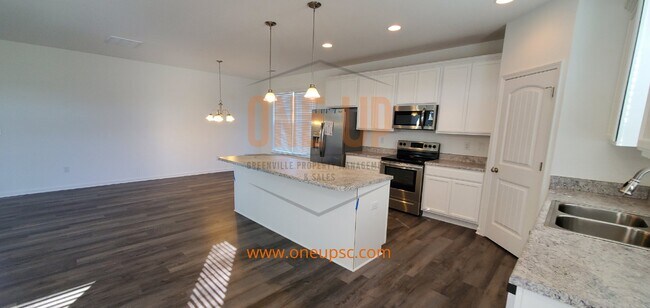 Building Photo - 1 Royal Pine Wy.