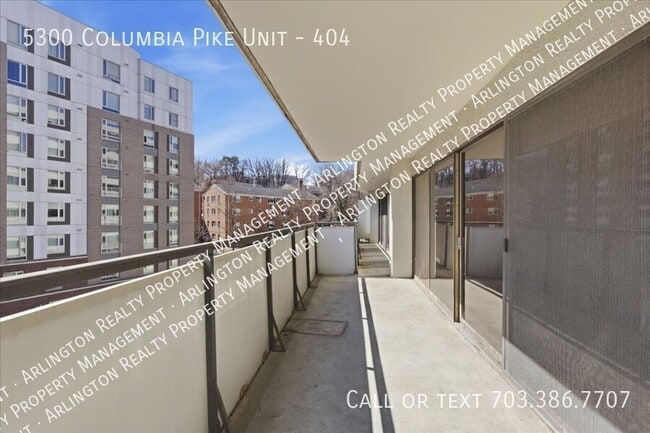 Building Photo - 5300 Columbia Pike