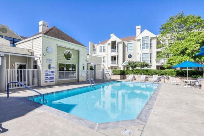 Building Photo - Serene & Pristine: 3 Bedroom, 3 Bath Bi-Level Condominium available in Central San Jose Location