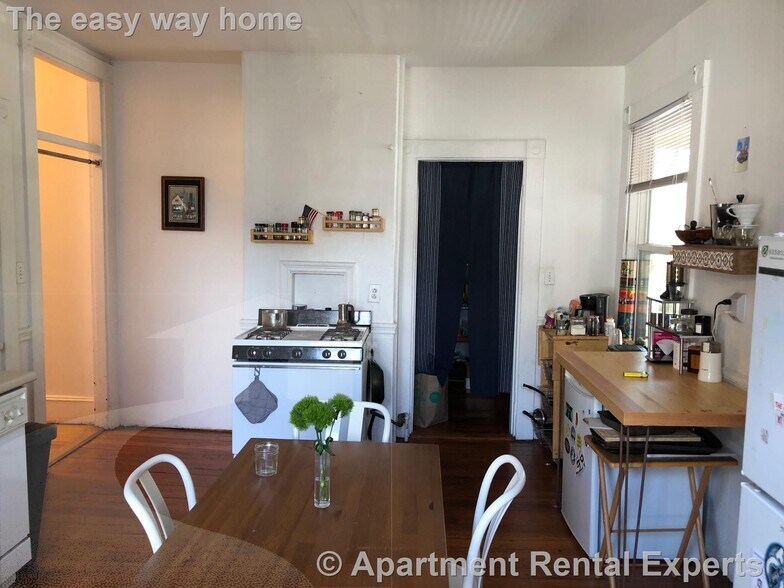 Building Photo - 268 Broadway