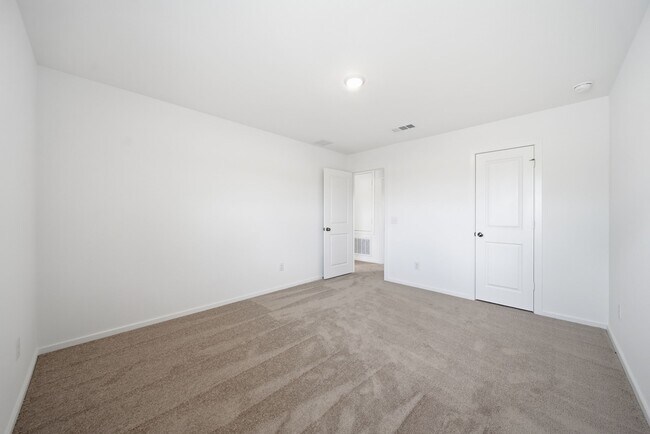 Building Photo - 10731 Sora Dr