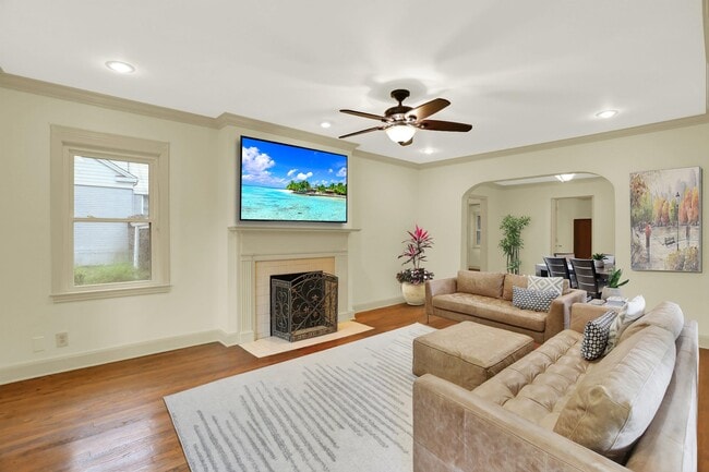 Building Photo - 3607 Highland Park Pl