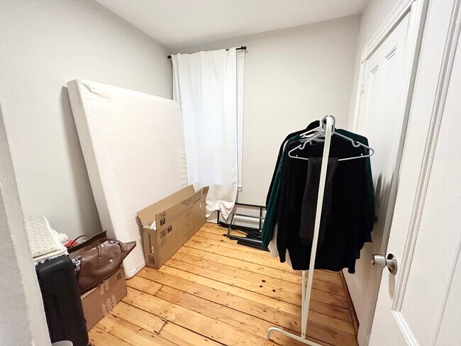 Building Photo - 9 Mt Pleasant Ave